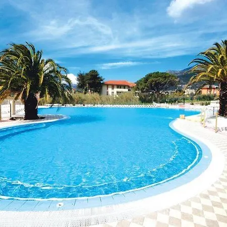 Holiday Ai Pozzi Village Resort,